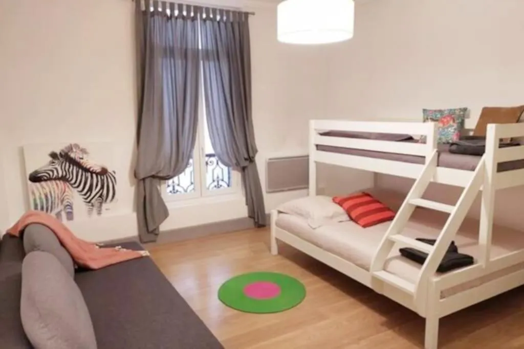 Daire L'Ombre Du Vieux-Port Appartement Spacieux Marsilya