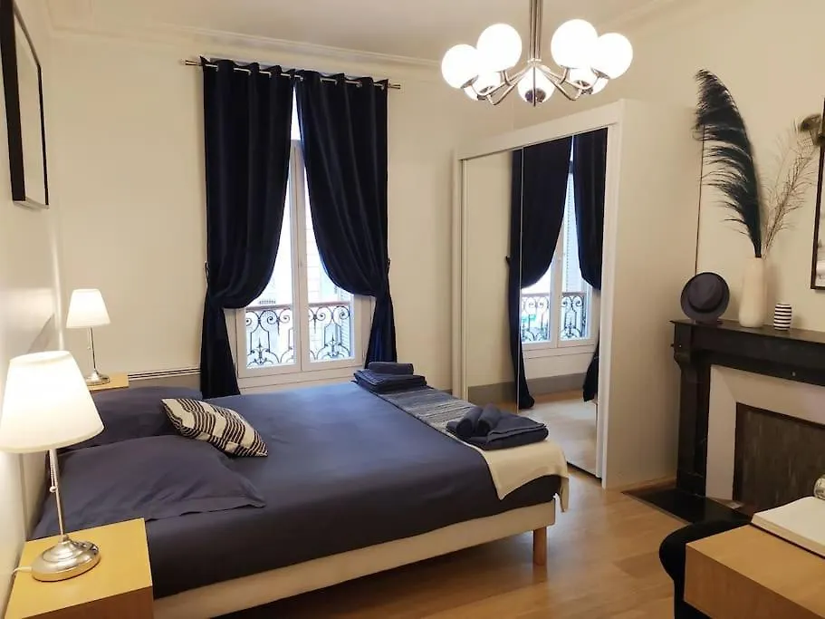 Daire L'Ombre Du Vieux-Port Appartement Spacieux Marsilya