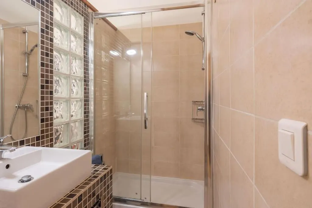 L'Ombre Du Vieux-Port Appartement Spacieux Marsilya 0*,  Fransa